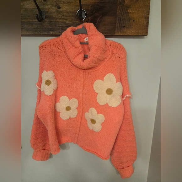 POL Berber Knit Sweater with Flower Print in Coral - Picture 3 of 7